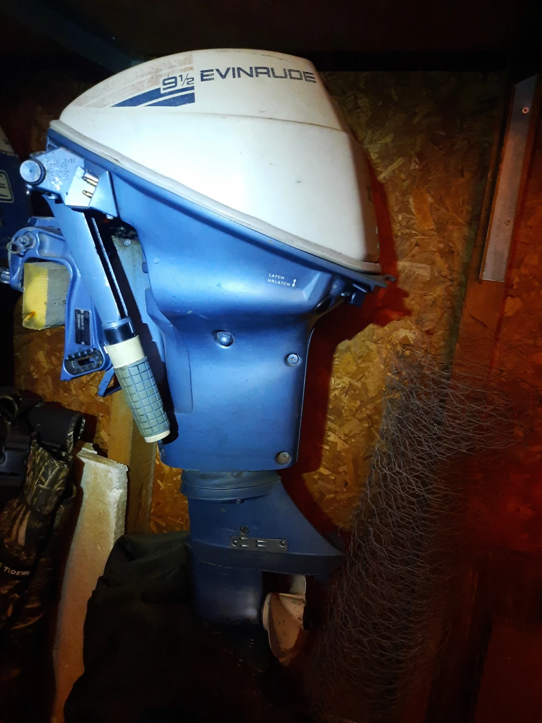Evinrude 9.5 HP Outboard Motor
