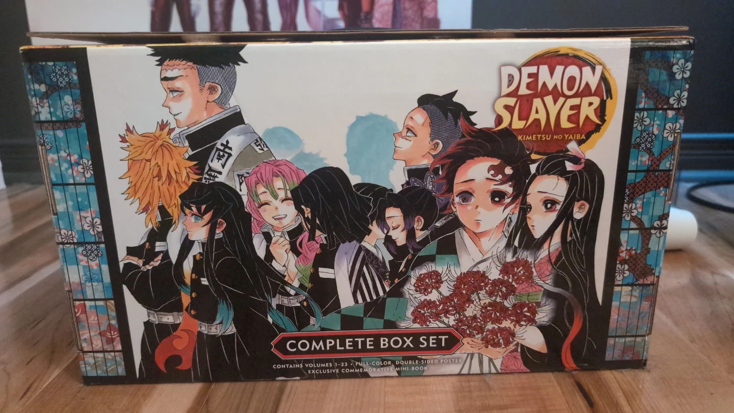 Demon Slayer: Kimetsu no Yaiba Complete Box Set - photo 4