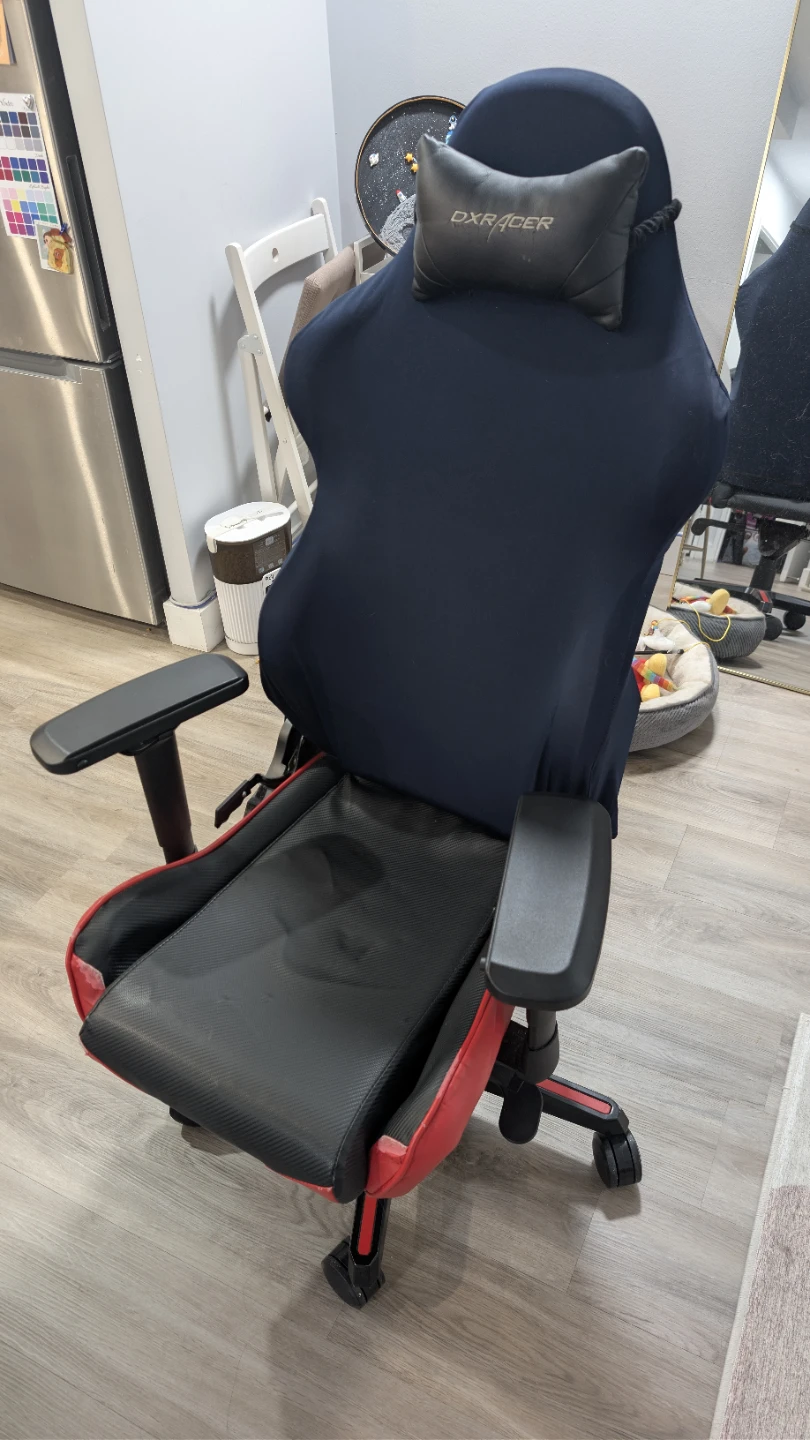 DXRacer Gaming Chair - photo 2