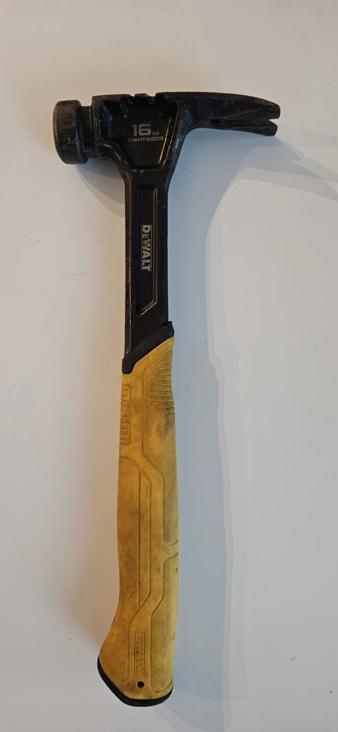 DEWALT 16 oz. Claw Hammer - photo 2