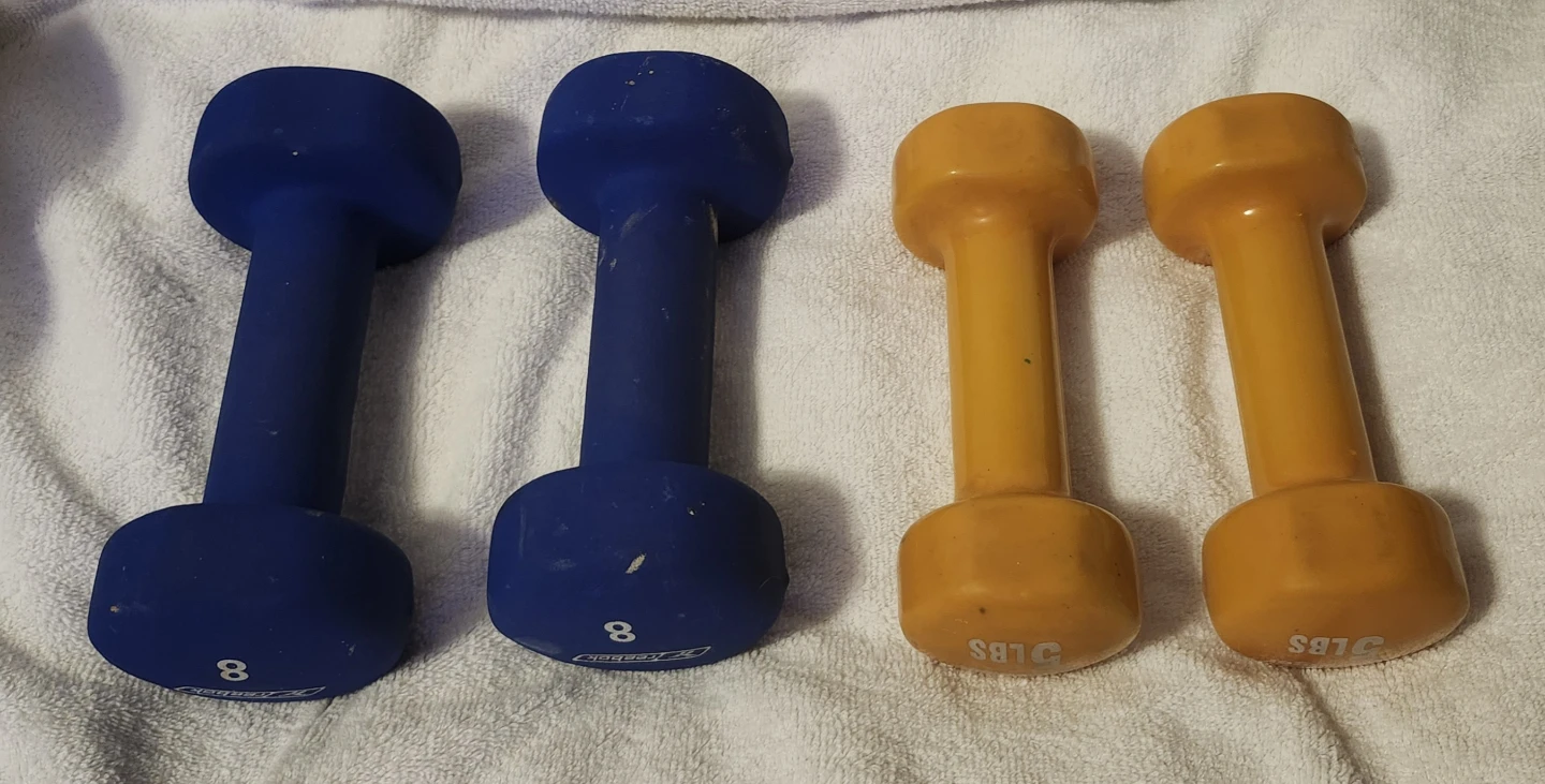 2 5lbs Boilinger dumbbells and 2 8lbs Reebok dumbbells - photo 4
