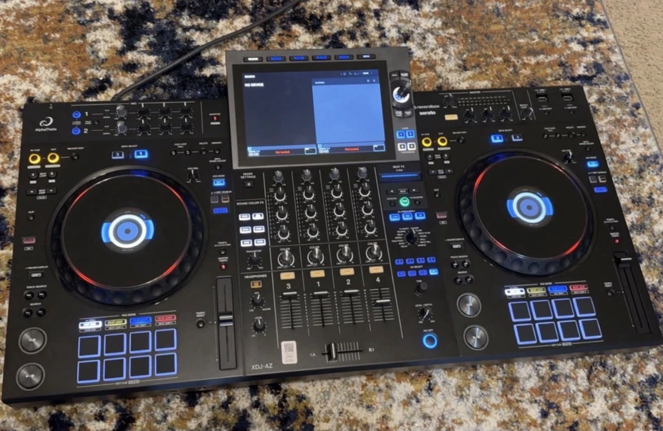 Pioneer DJ XDJ-AZ + Flight Case – Excellent Condition