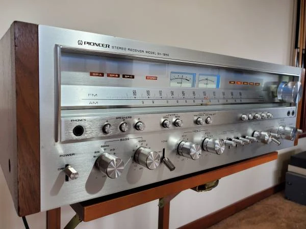Pioneer Stereo - photo 3
