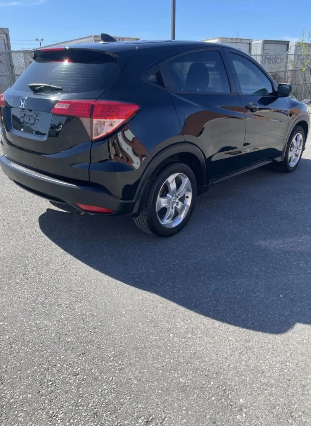Black Honda HR-V - photo 3