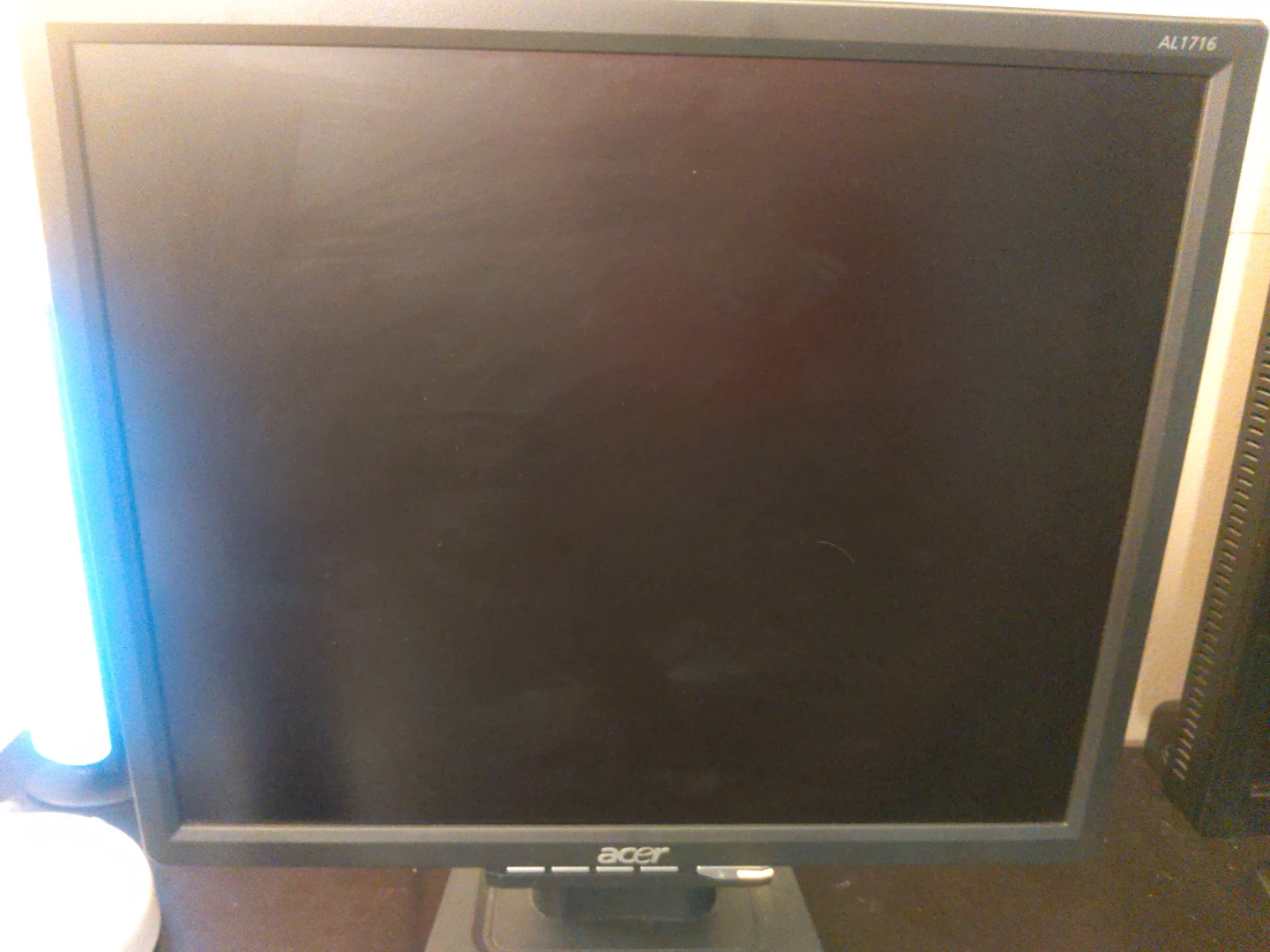 Tiny Acer Monitor 5:4