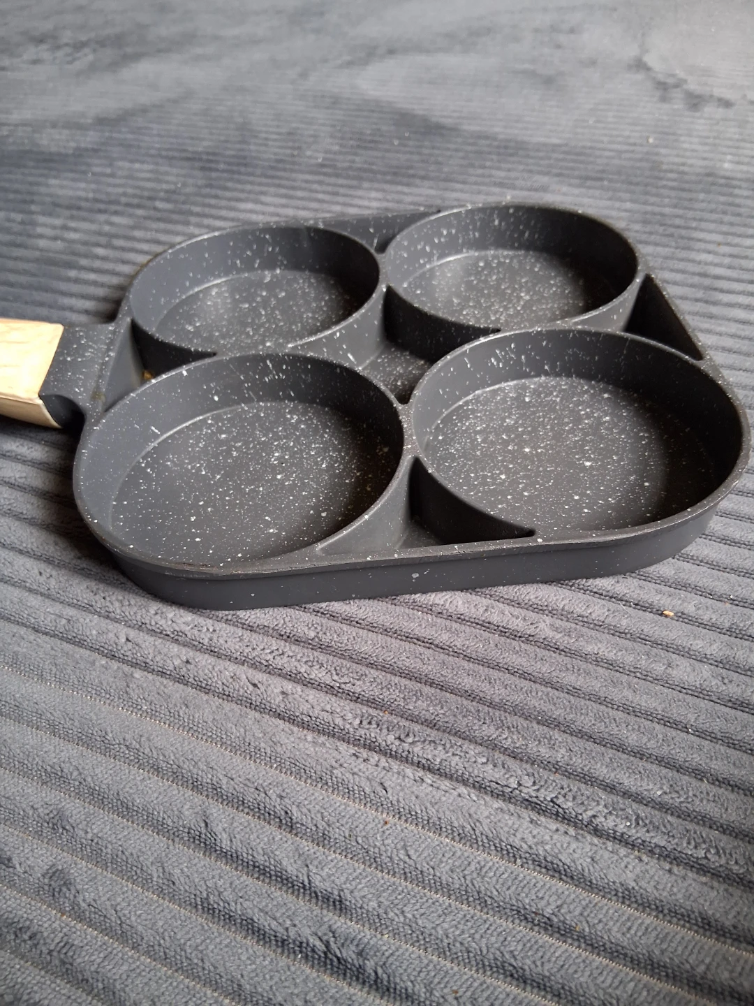 New 4-Cup non- stick granite egg frying pan - photo 2