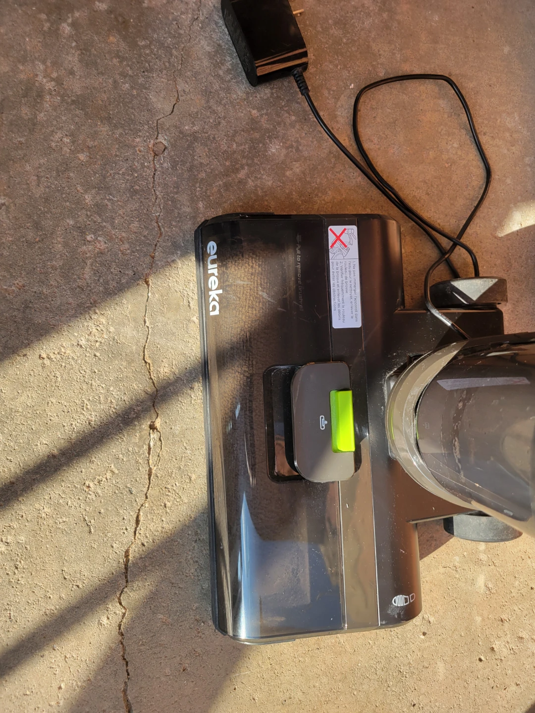 Eureka Cordless Vacuum Cleaner - photo 3
