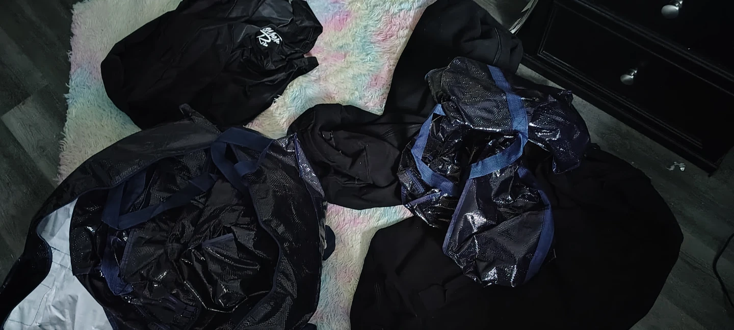 15-16 moving bags very spacious