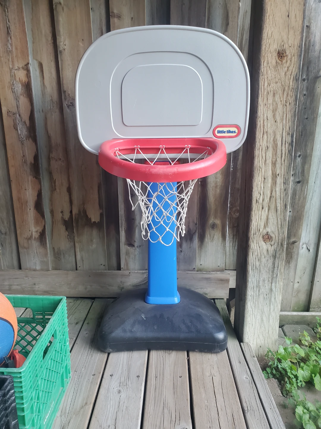 Little Tikes Adjustable Basketball Hoop