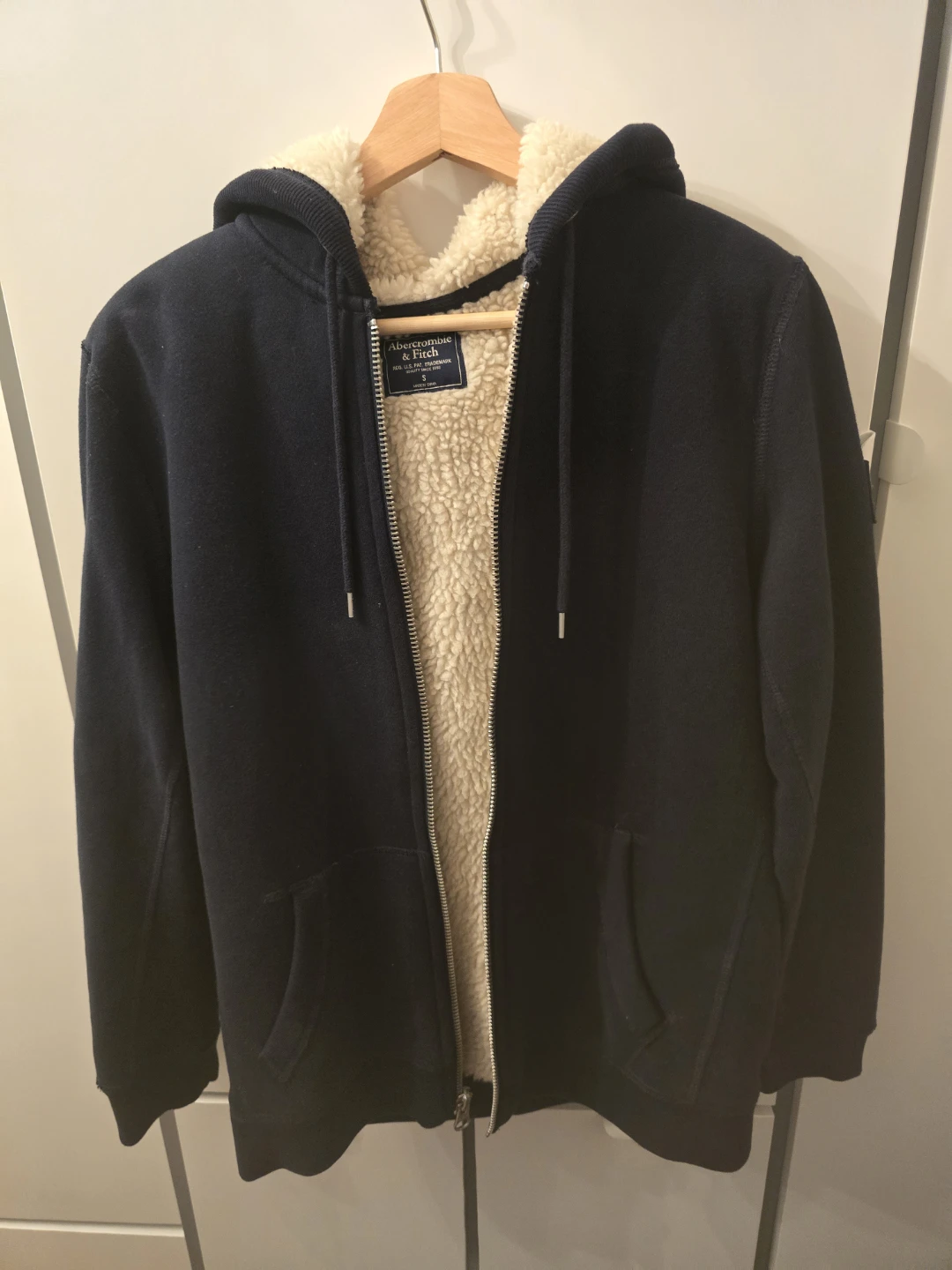 Unisex Abercrombie & Fitch Sherpa Lined Hoodie - Navy - Size S