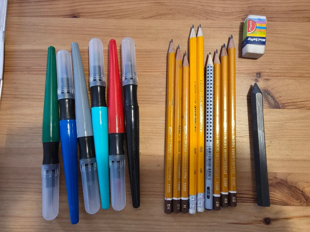 Art Supplies - photo 2