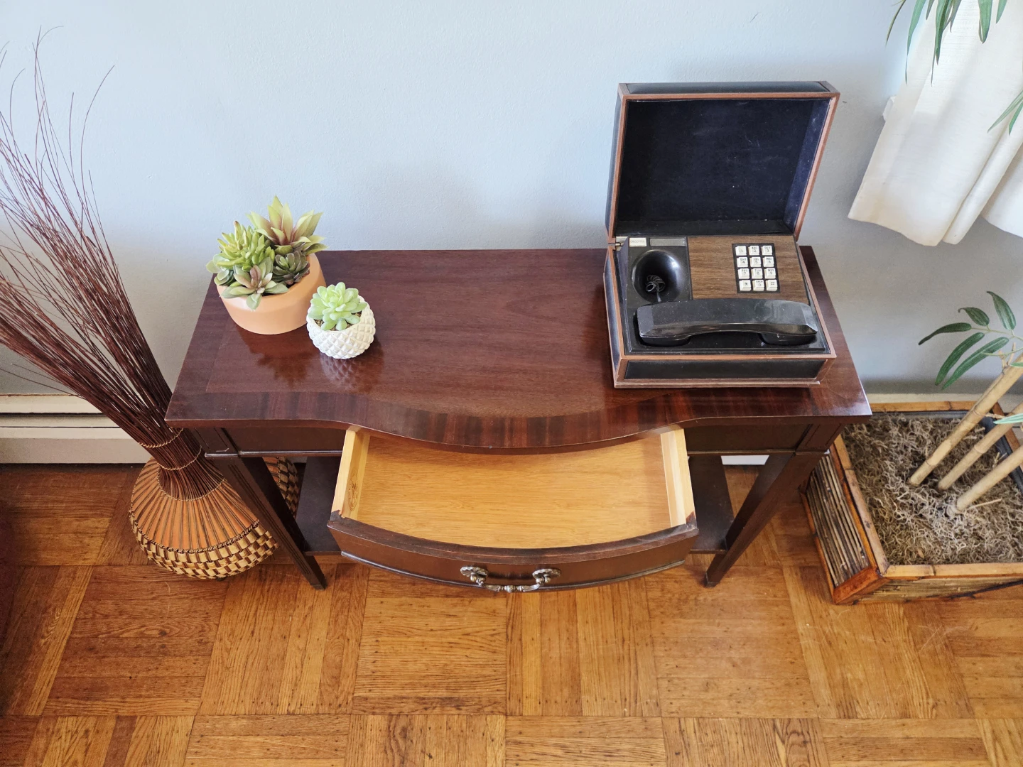 Vtg Solid Mahogany Single Drawer Console Table by Knechtel - photo 4