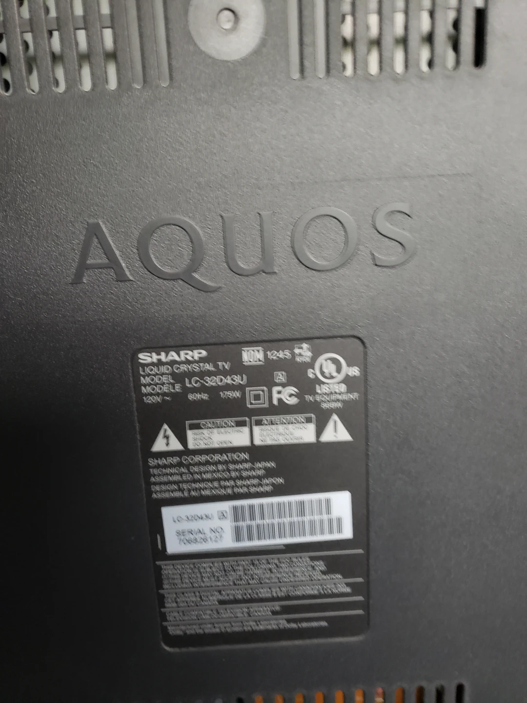 Sharp Aquos LC-32043U 32" LCD TV - photo 2