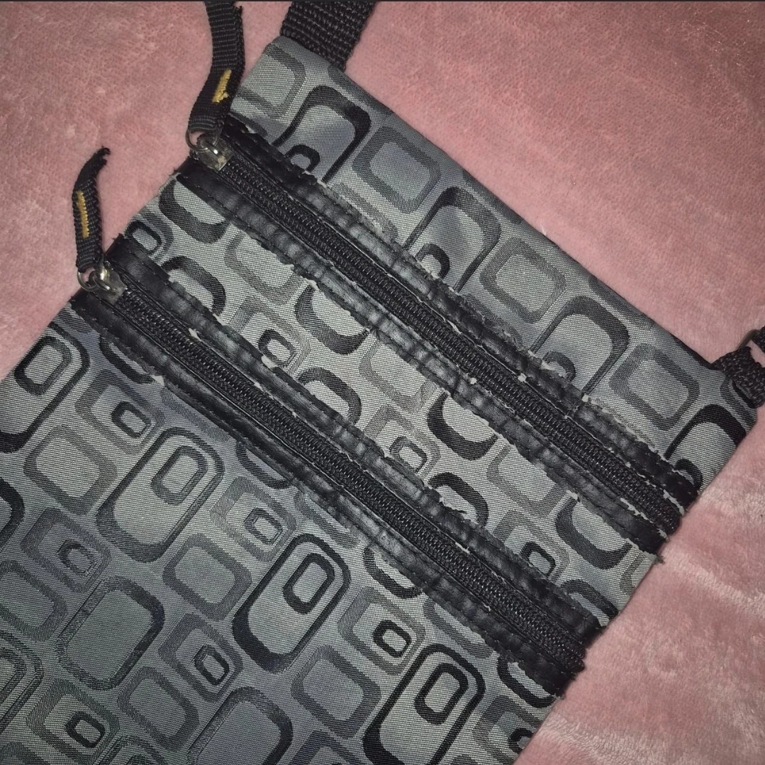 Grey Geometric Pattern Crossbody Bag - photo 3