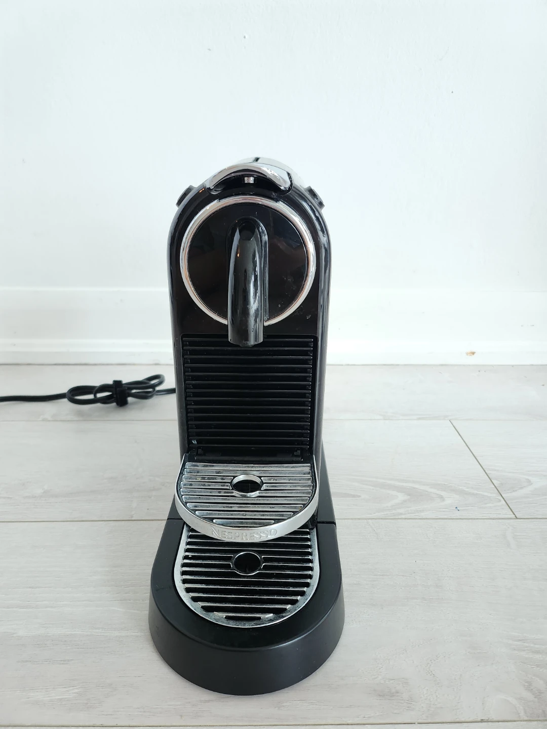 Nespresso Essenza Espresso Machine - photo 2
