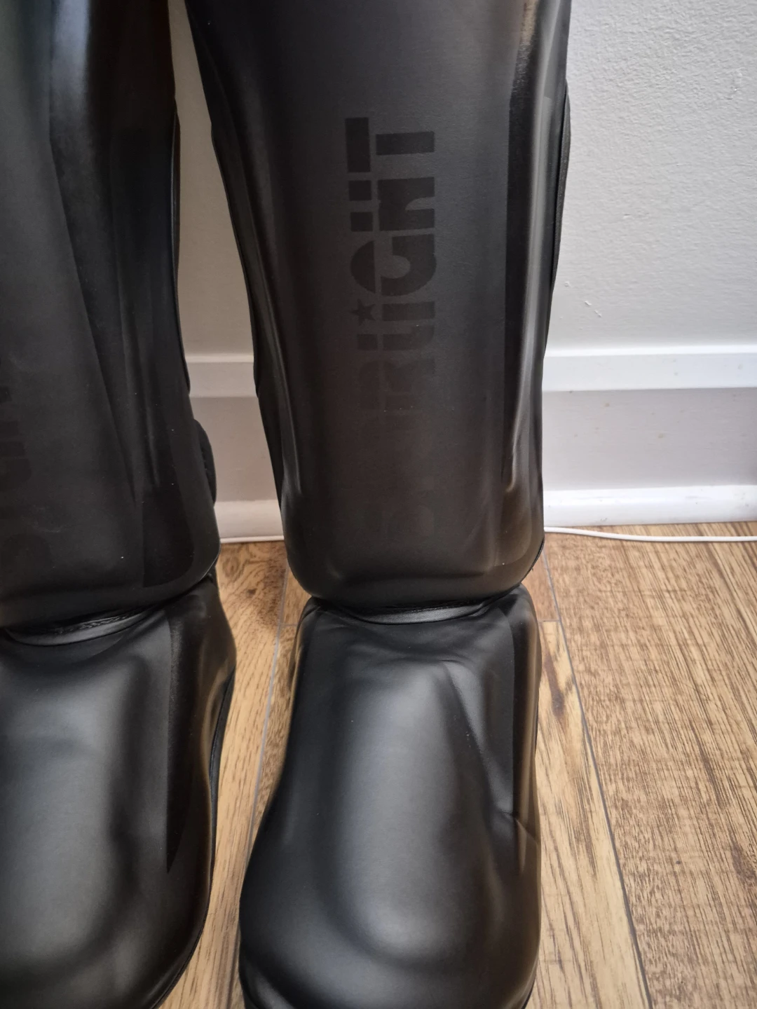STAR LIGHT Black Shin Guards BRAND NEW - photo 3
