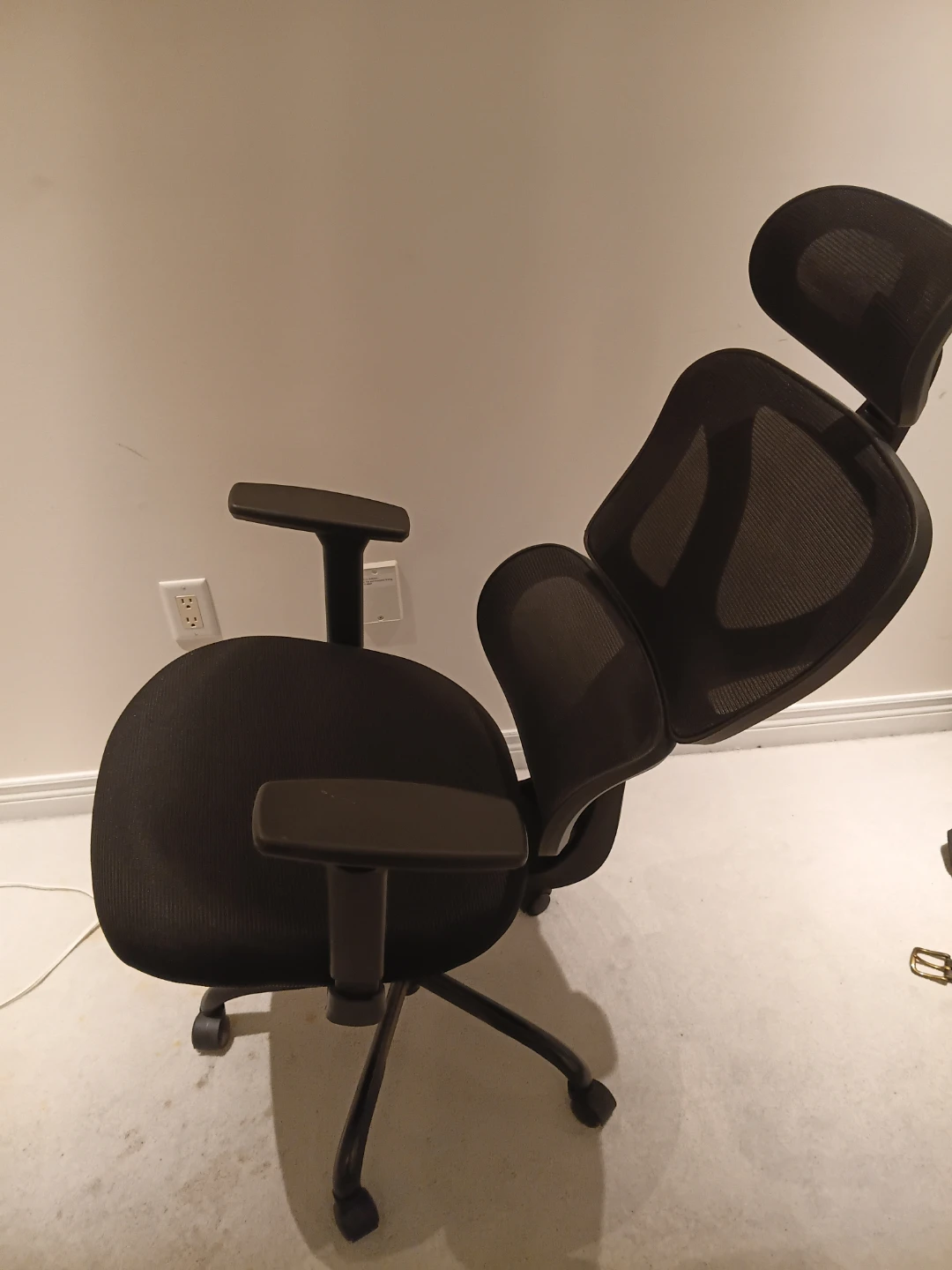 Ergonomic Mesh Office Chair with Headrest - photo 3