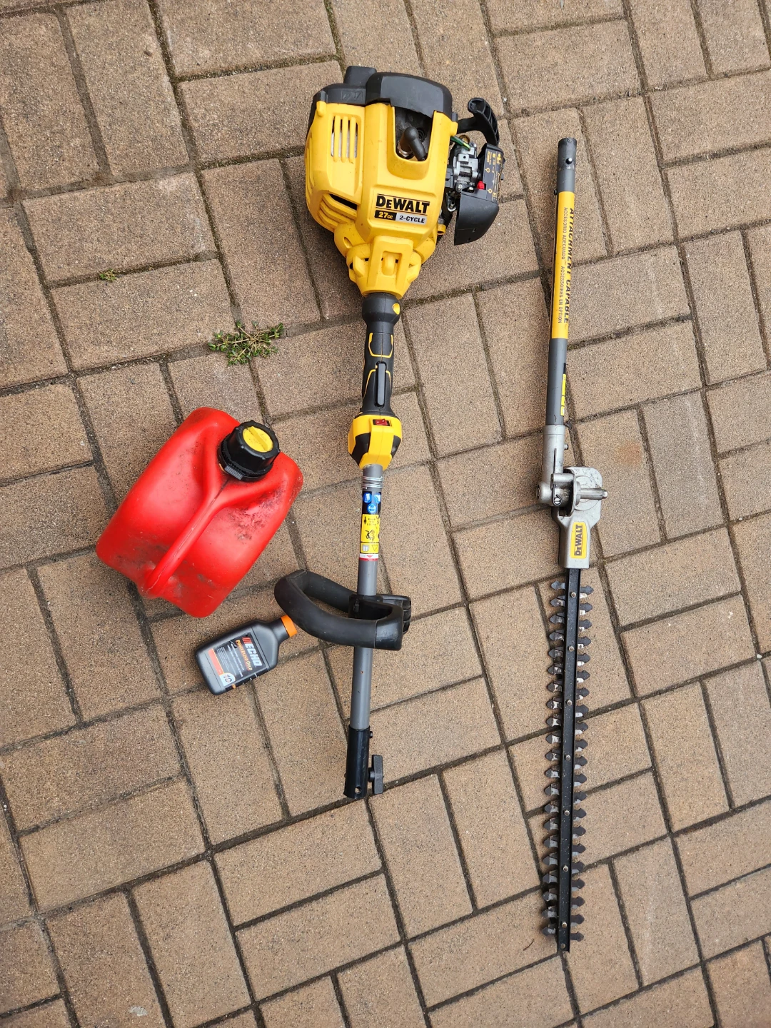 DEWALT 2-Cycle Hedge Trimmer