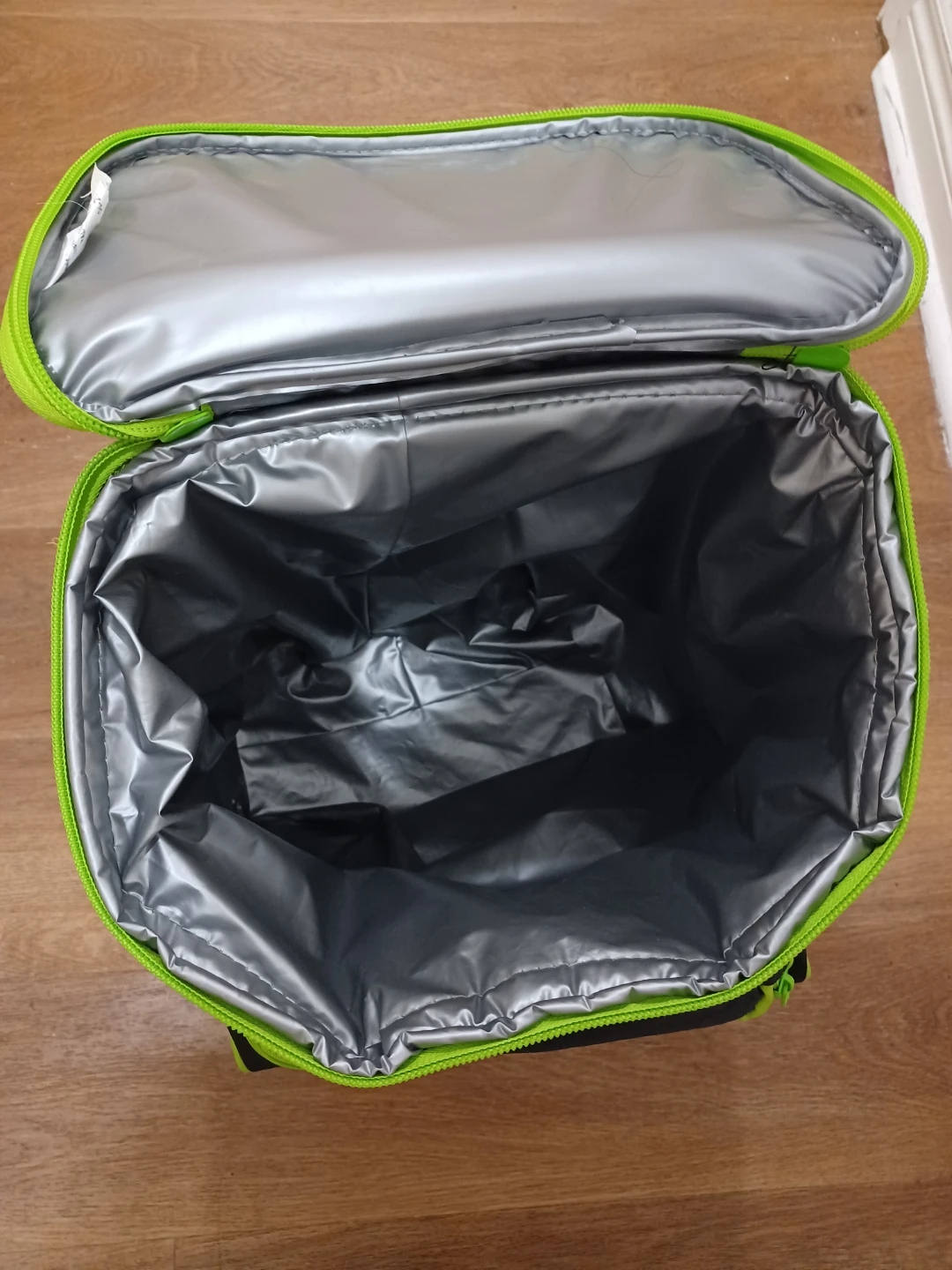 Uline Rolling insulated Cooler Bag - photo 2