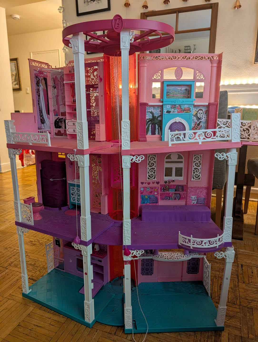 Barbie DREAMHOUSE!