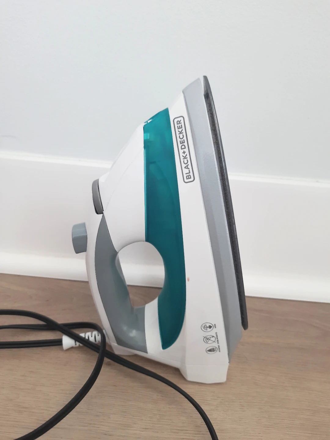 Black+Decker Steam Iron - photo 2