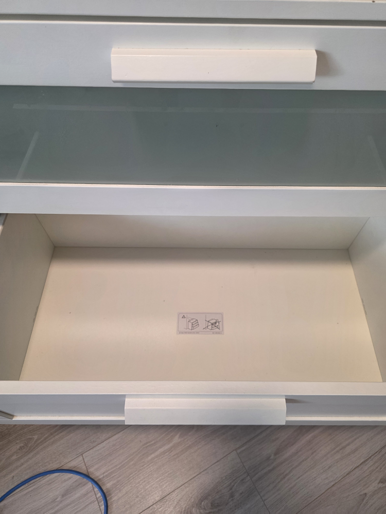 White 3-Drawer Dresser/Cabinet - photo 2