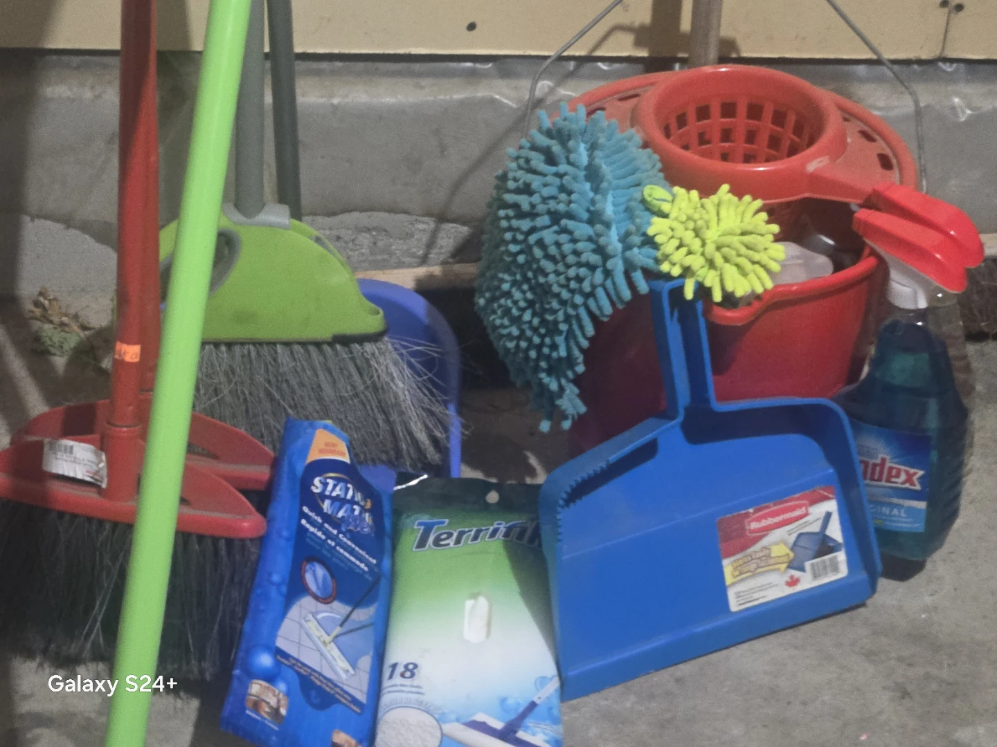 Cleaning Supplies Bundle - photo 4