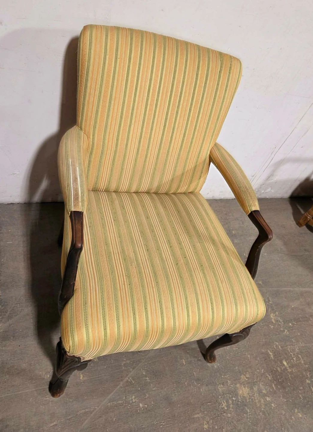 Antique Yellow Accent Arm Chair With Walnut Frame - photo 3