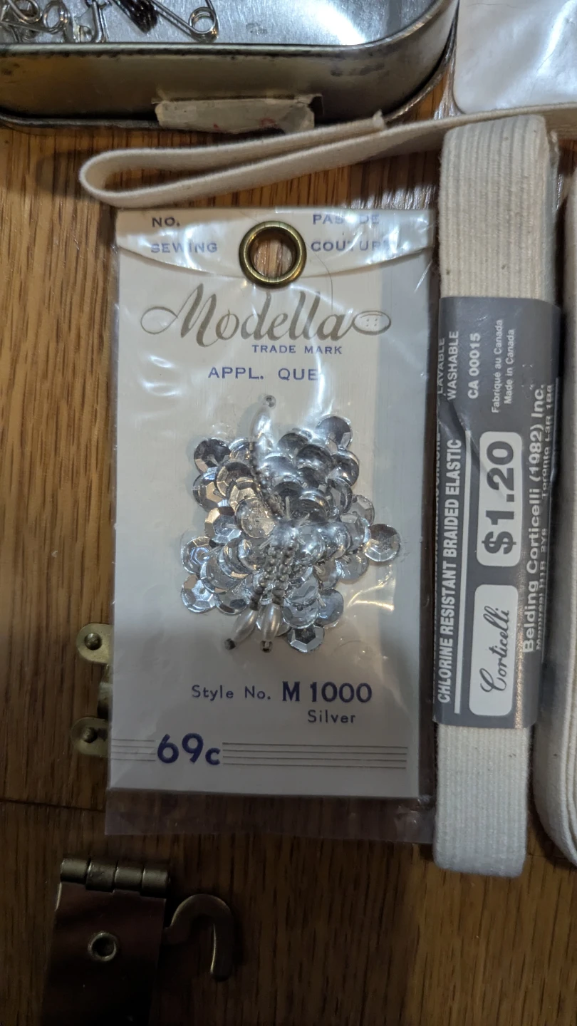 "Bits and bobs" - sewing notions - photo 2