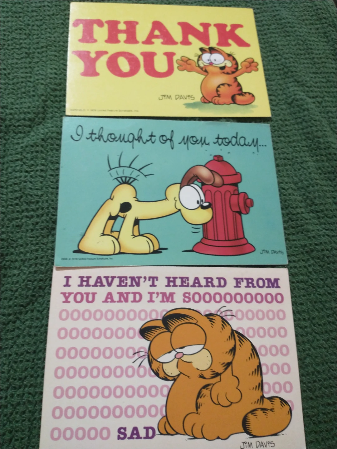 Three 1980s-1990s Garfield Postcards - photo 2