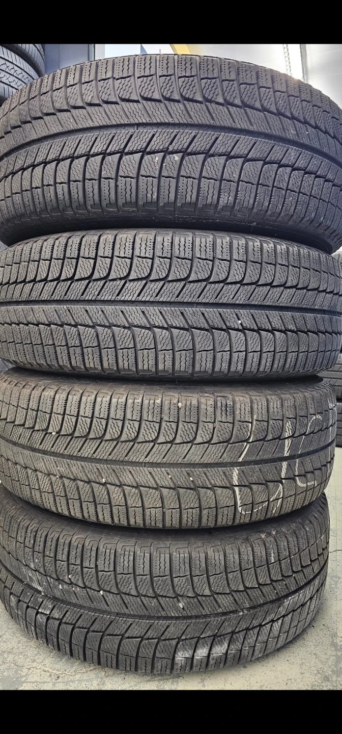LEXUS RX350 WINTER TIRES ON O.E.M RIMS 235/55 R20 - photo 2
