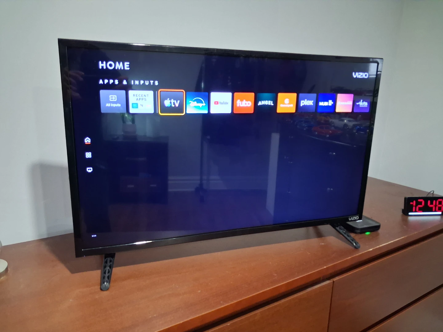 32" Smart TV with Remote - photo 2