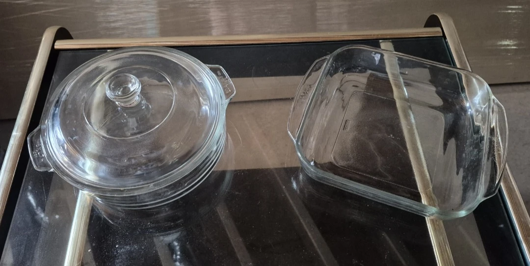 Pyrex Glass Casserole Dish with Lid - photo 2