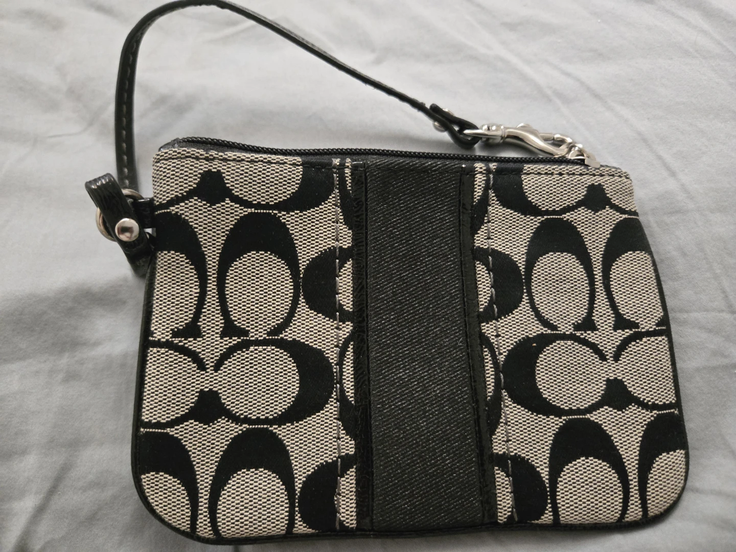2 coach wriatlet purses