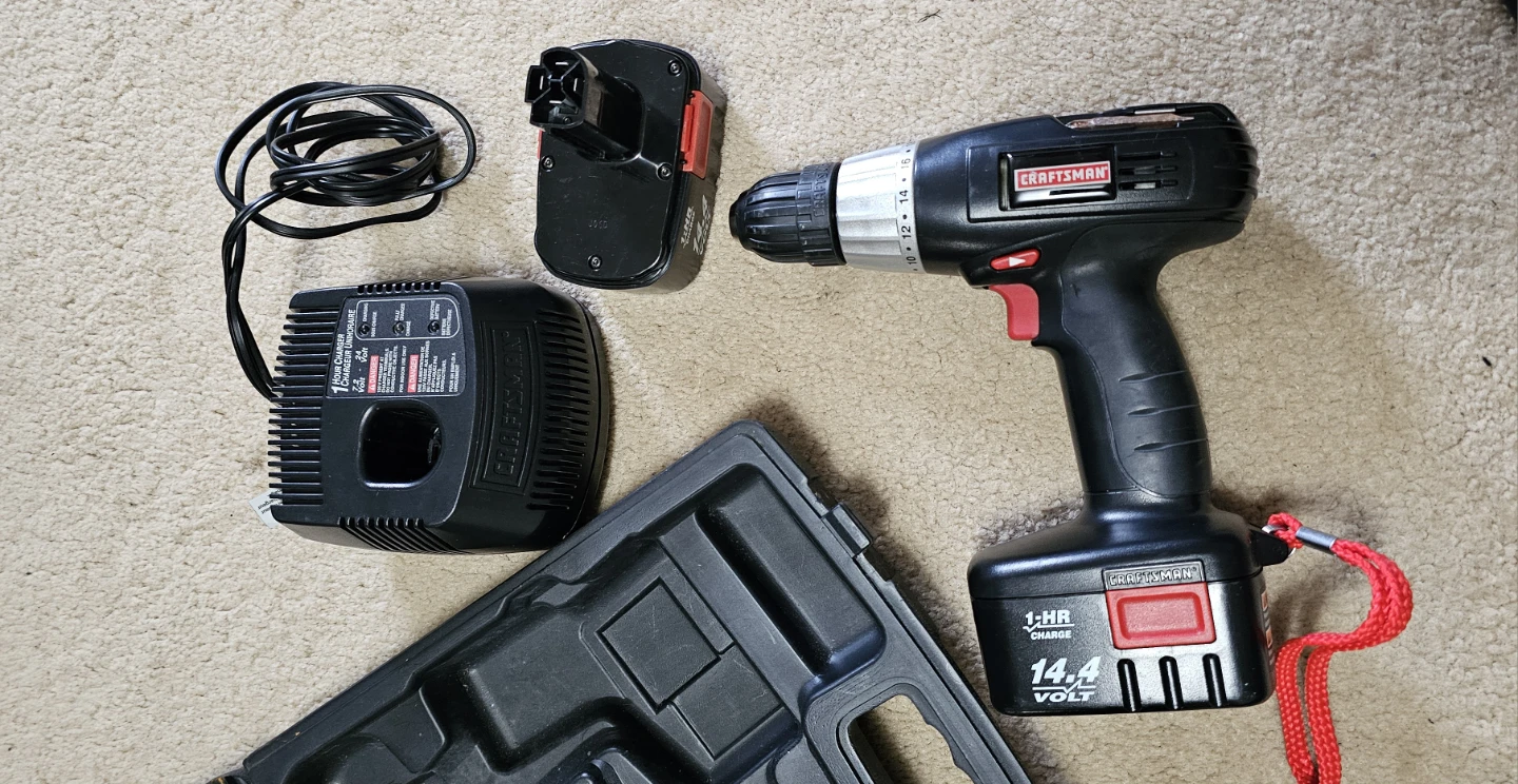 Craftsman 14.4 Volt Cordless Drill with Case - photo 2