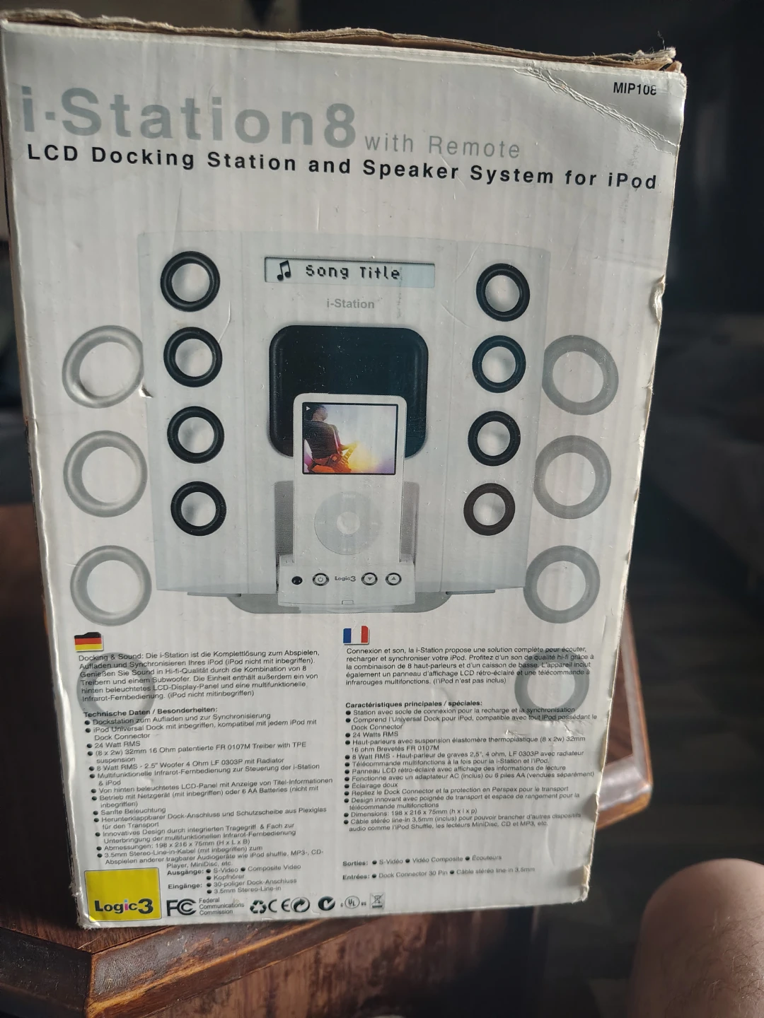 i-Station8 i  LCD Docking Station Speaker System for iPod - photo 4
