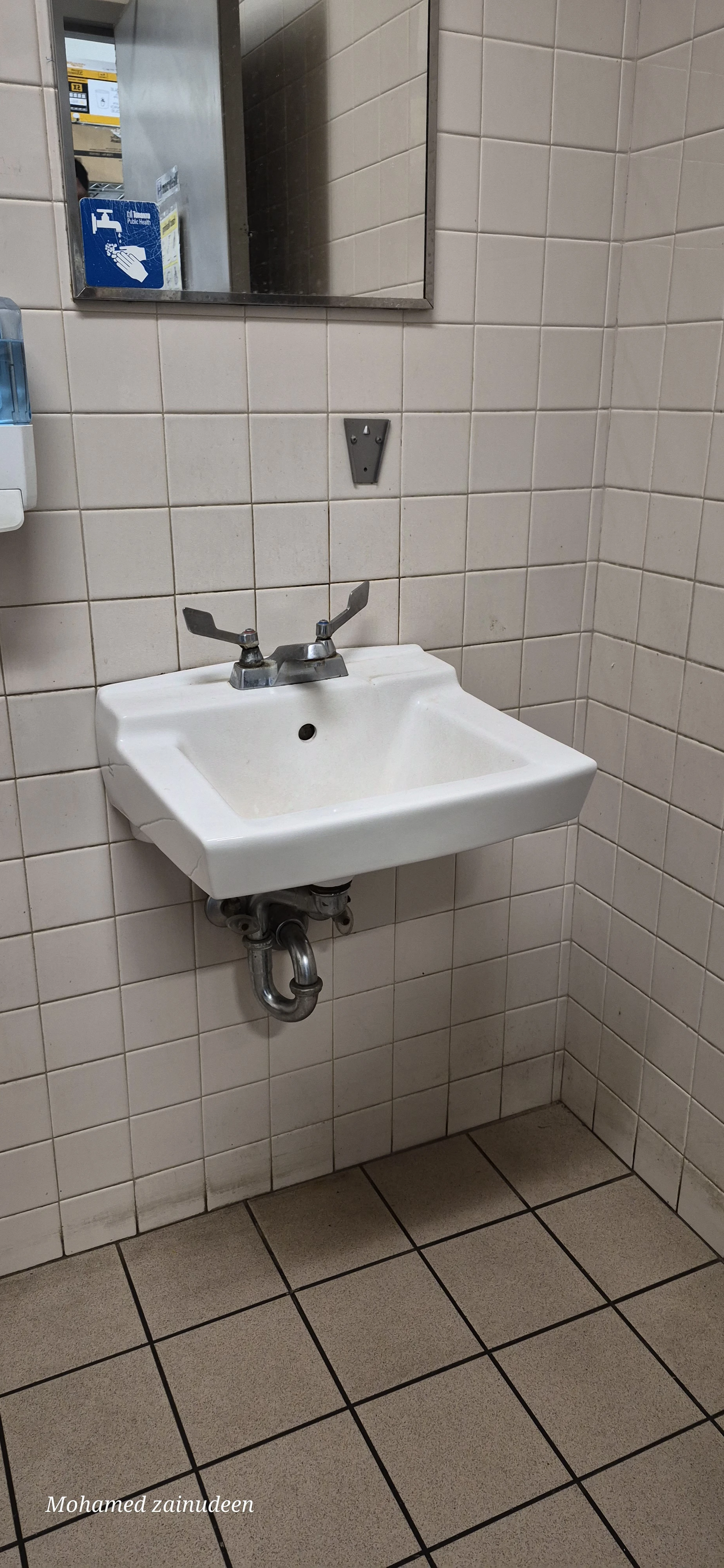 Handyman Service - Fixing Problems, Building Trust - photo 2