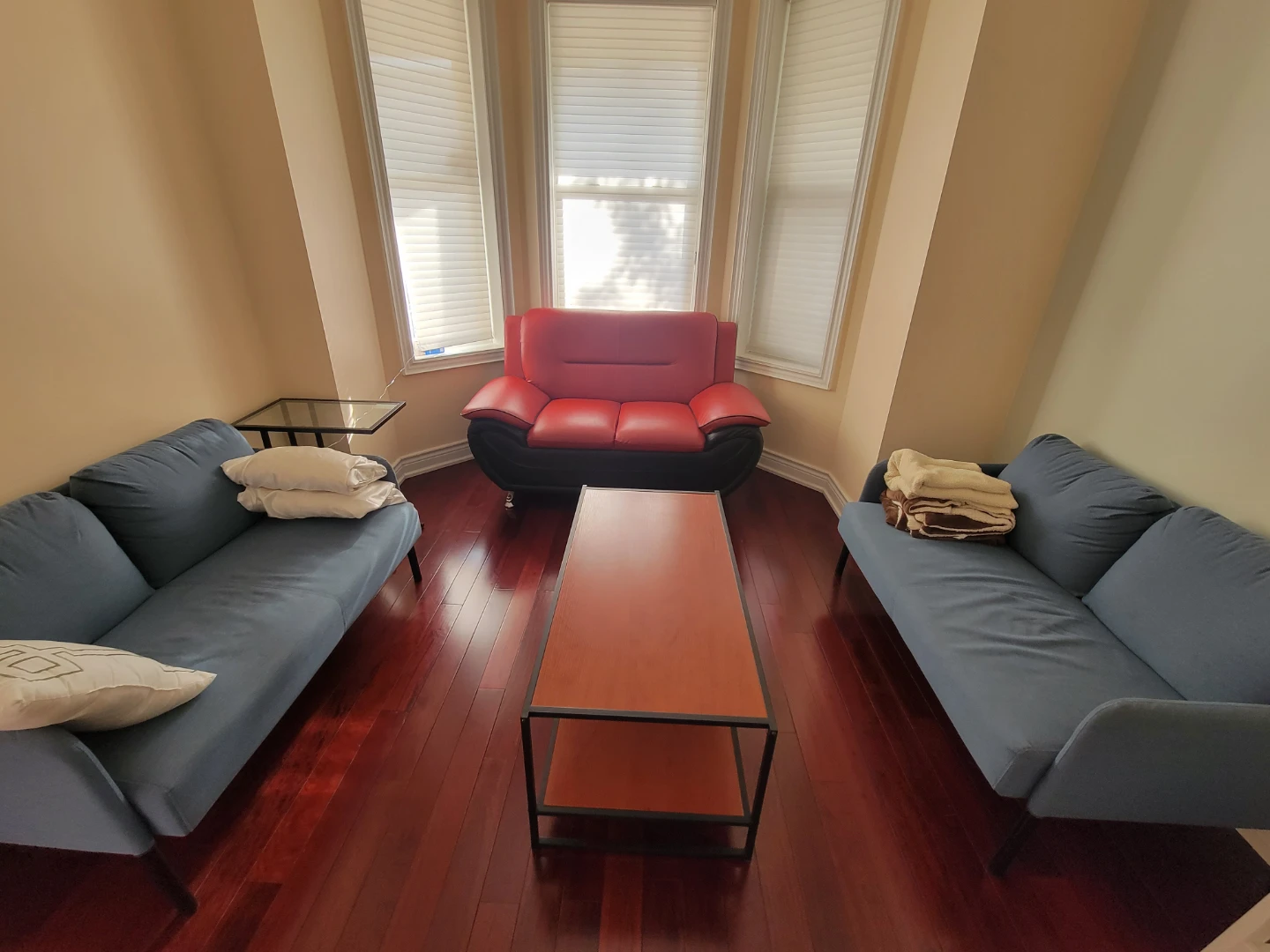 Red and Black Loveseat - photo 2