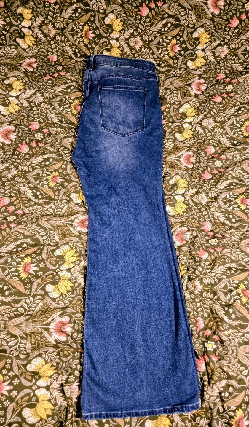 Old Navy WOW Flare Jeans Size 18 - photo 3