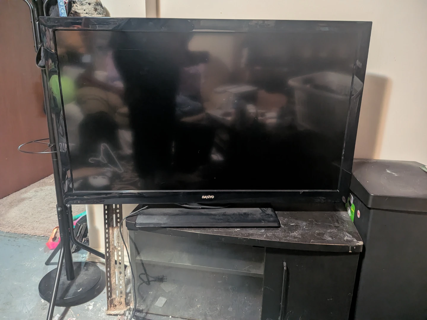 40" Sanyo Flat Screen TV - photo 2