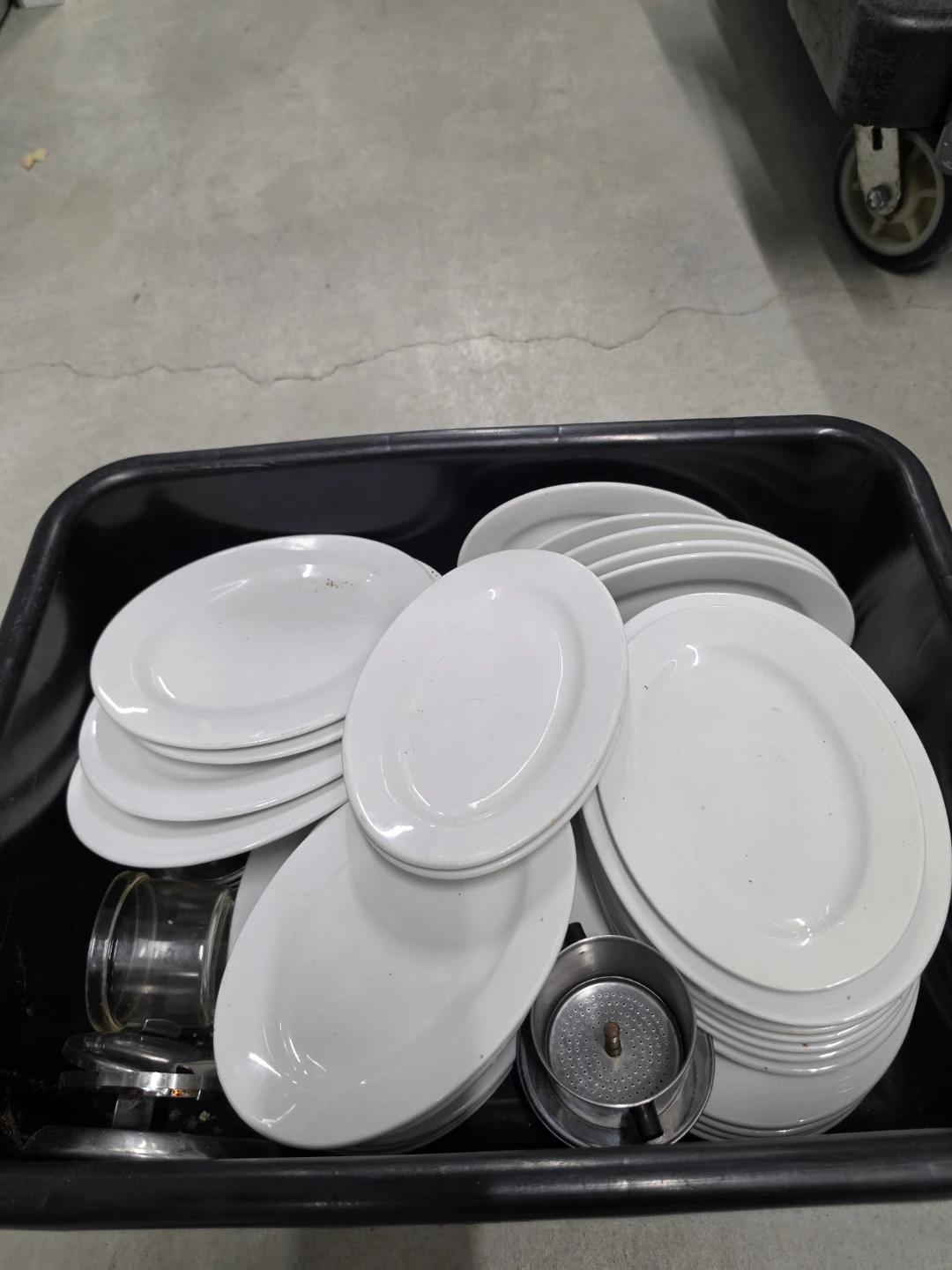White Ceramic Dinner Plates and Bowls - photo 2
