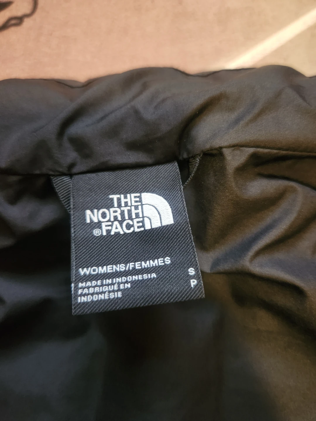 The North Face Women's Black Puffer Jacket - photo 3
