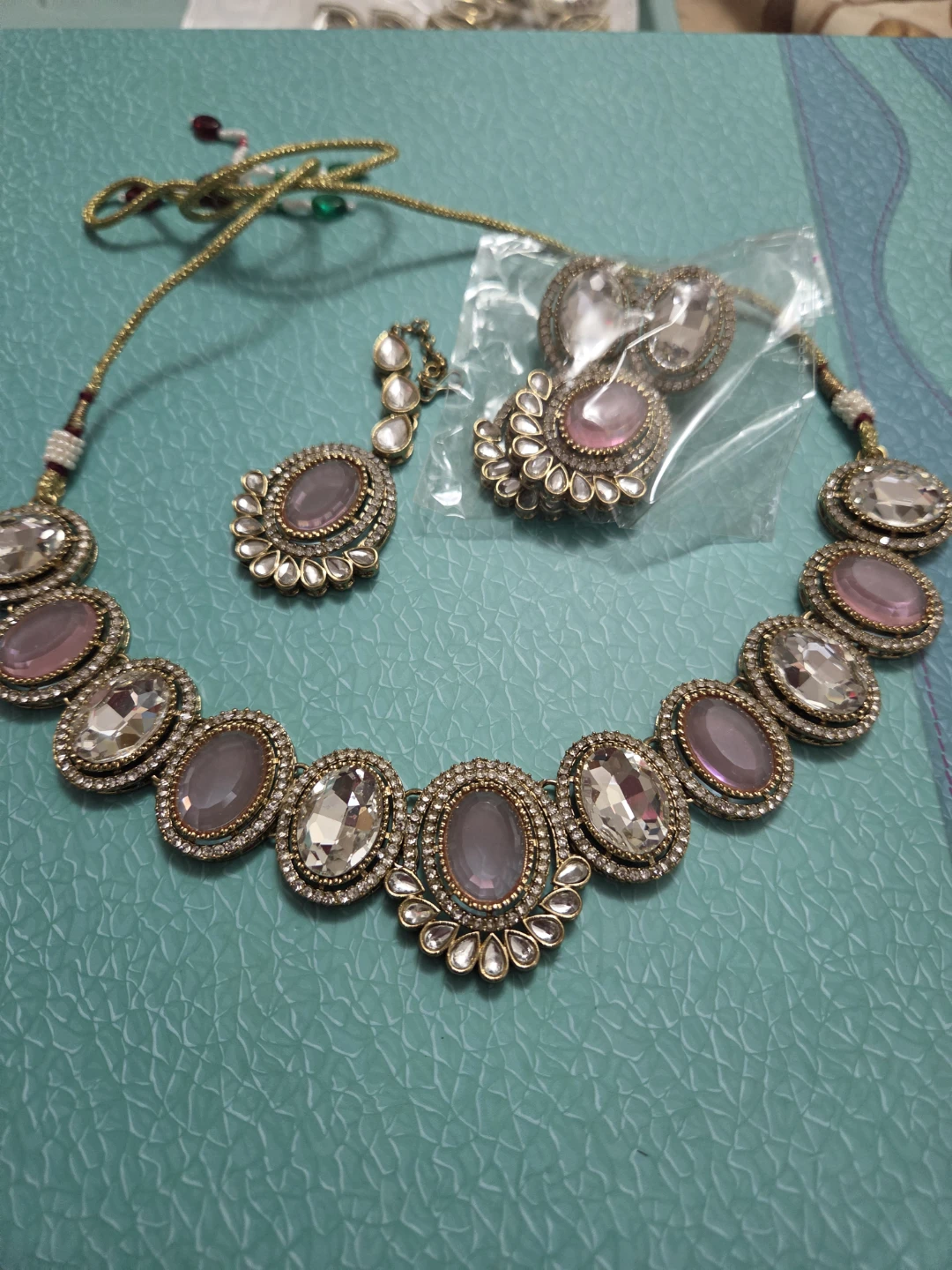 Jewellery Set with Necklace and Earrings - photo 2