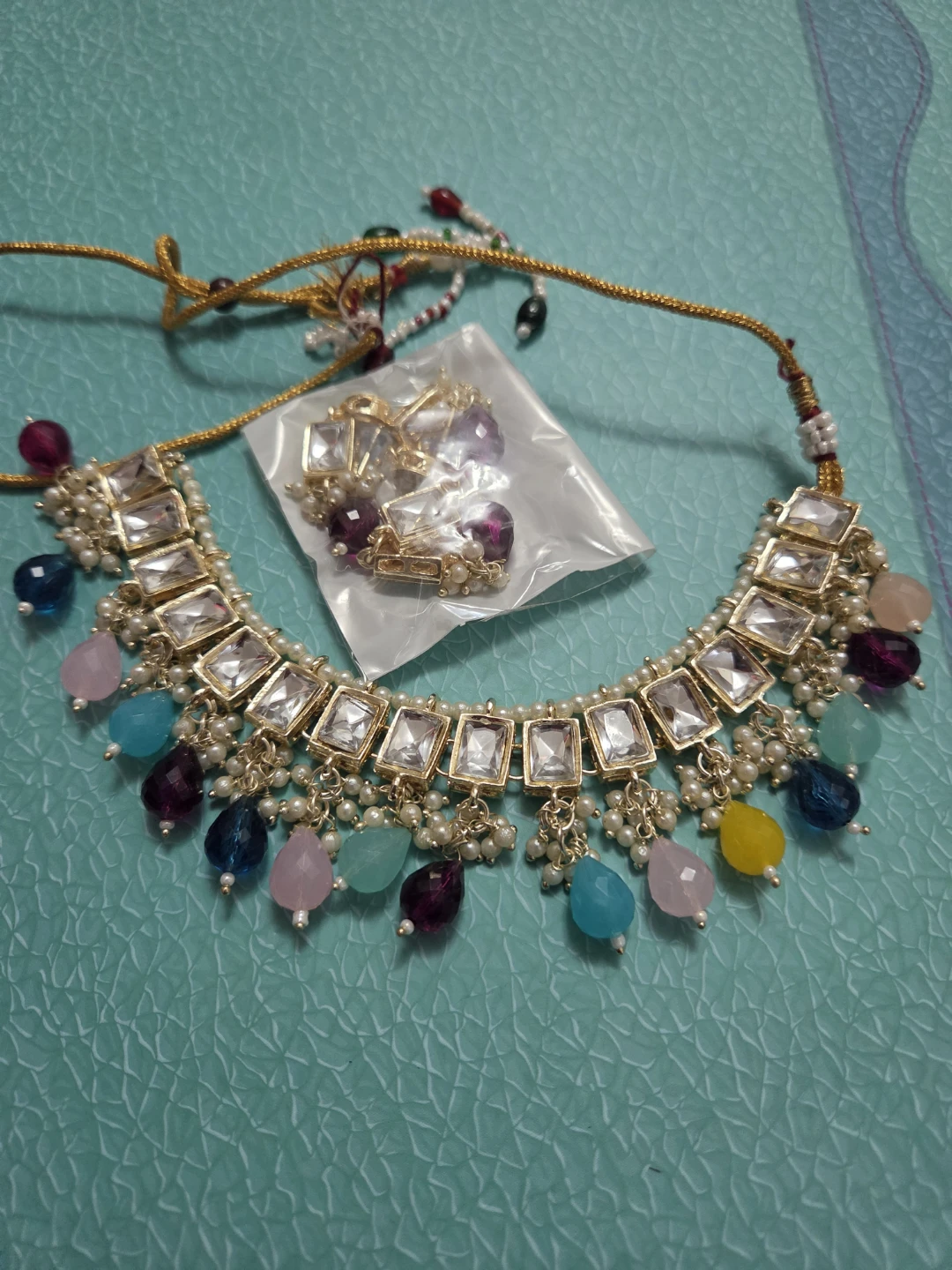 Jewellery Set with Necklace and Earrings - photo 3