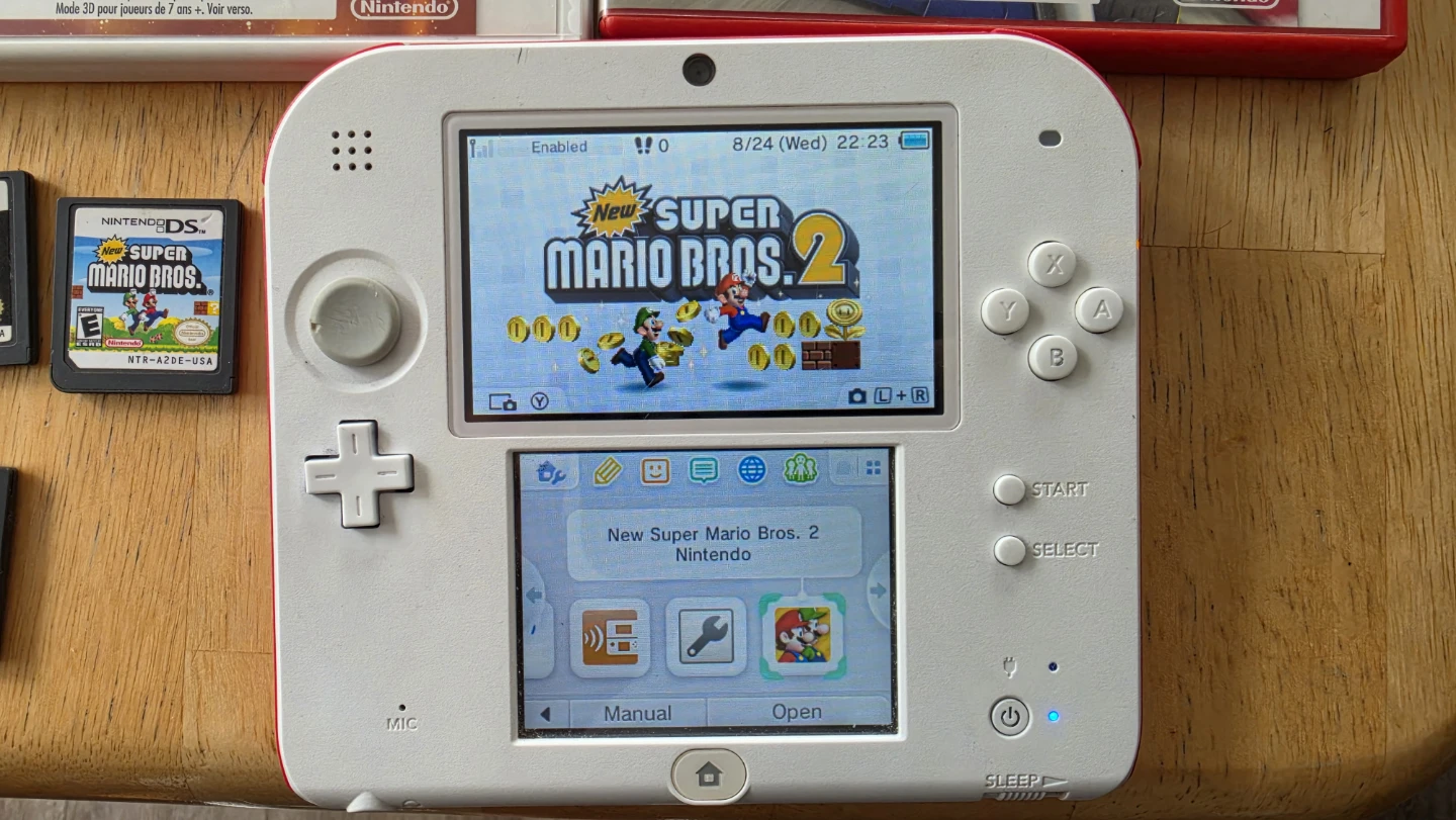 Nintendo 2DS White & Red  + 5 games - photo 2