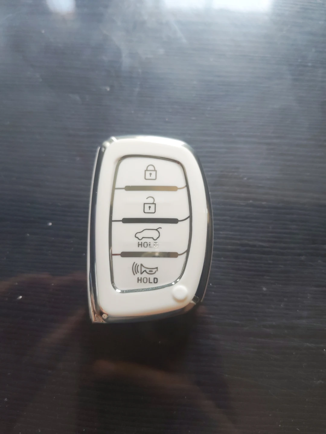 White Key Fob Case with Chrome Trim for hundai