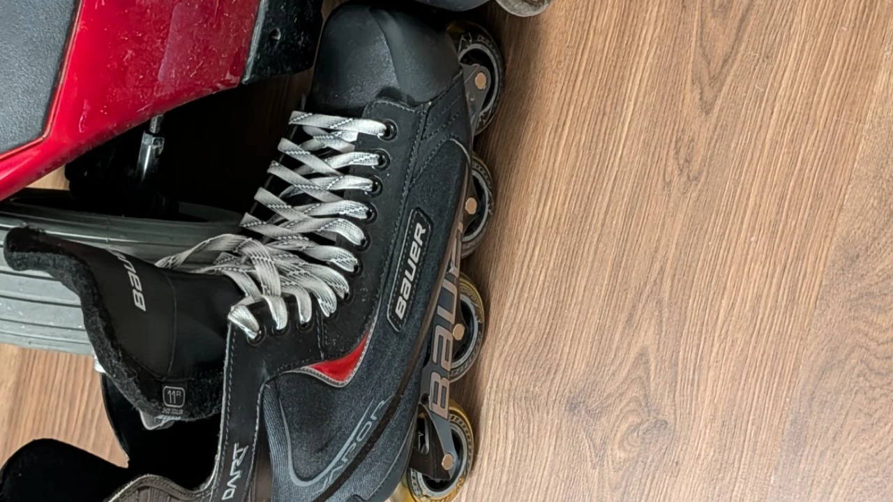 Pristine barely used roller blades - photo 2