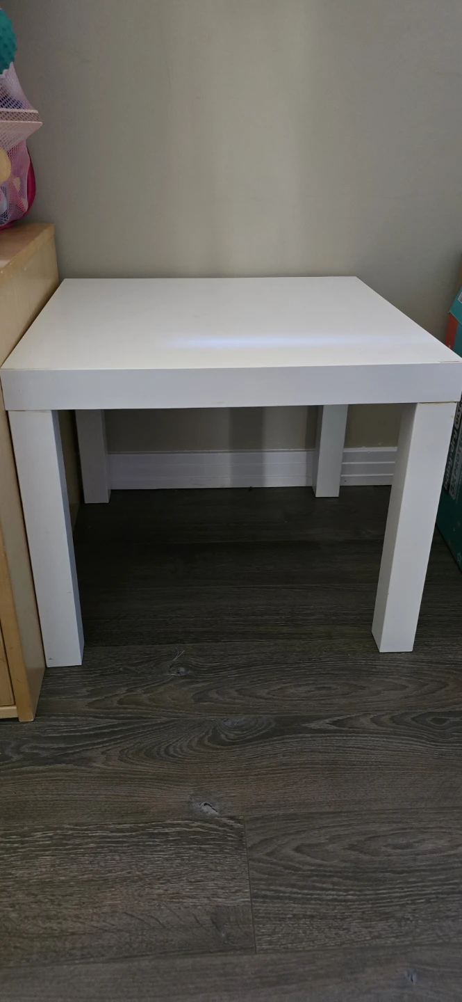 White Square Side Table 21.5 inch