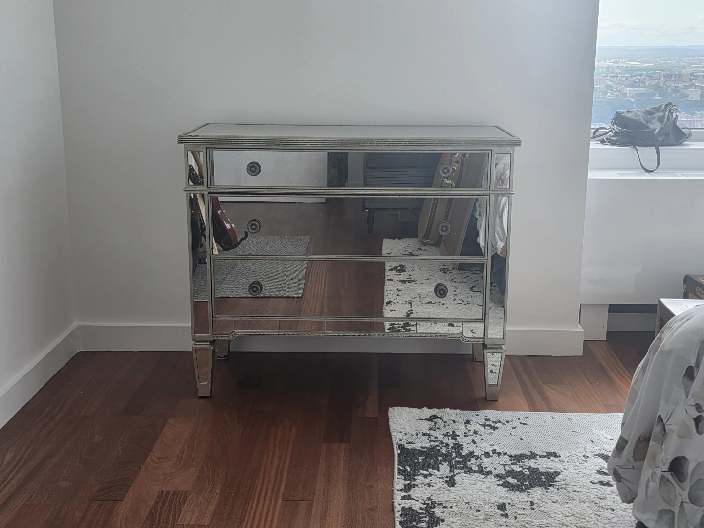 Rosdorf Park Azil Mirrored Accent Chest – Excellent Condition - photo 2