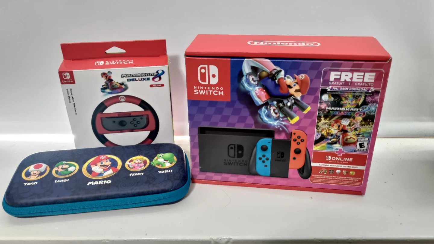 Nintendo Switch Mario Kart 8 Deluxe Bundle